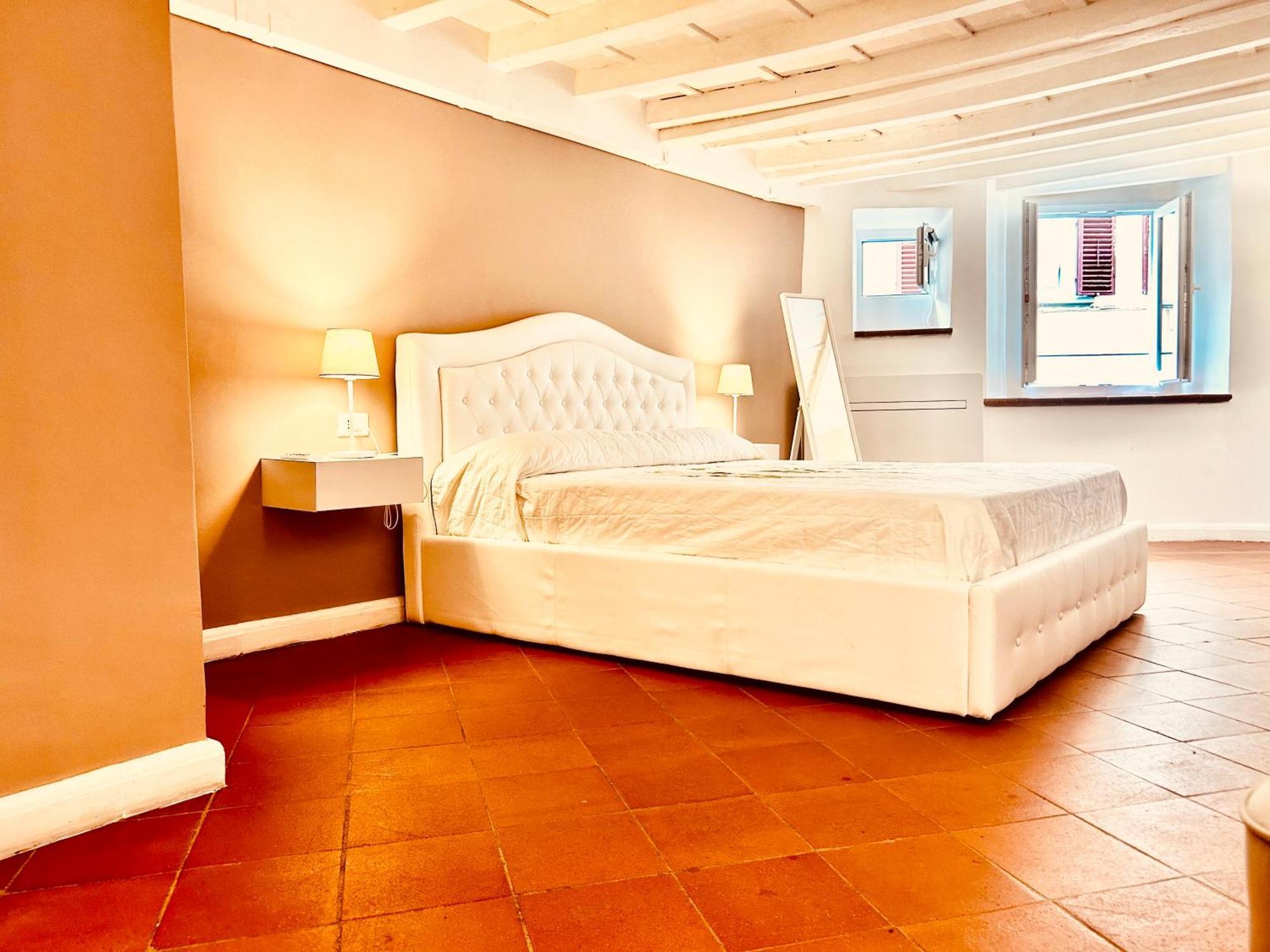 Amazing First Floor Apartment In Piazza Santa Croce Firenze